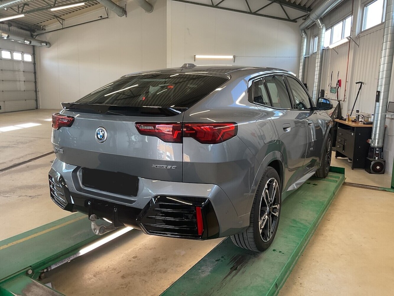 BMW iX2 vaihtoauto