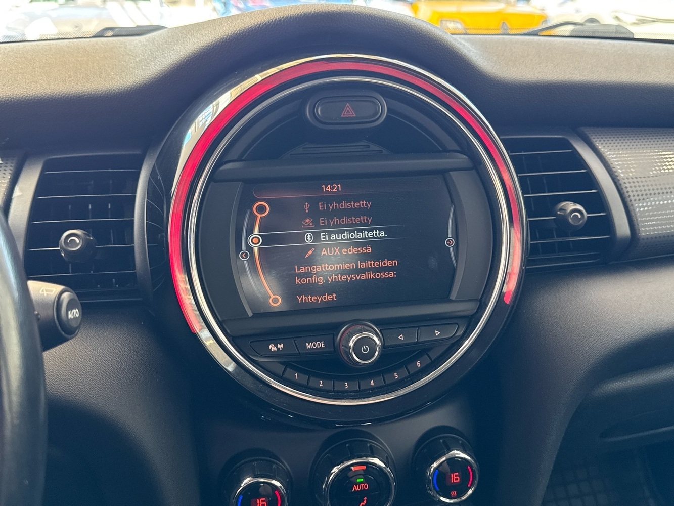 Mini Hatchback vaihtoauto