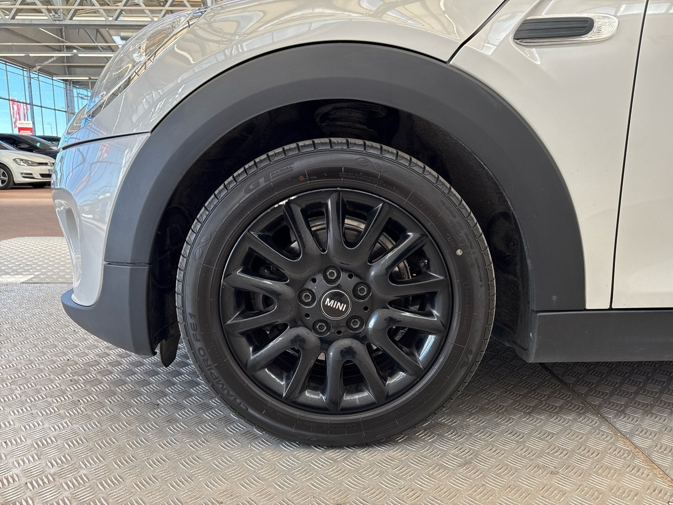 Mini Hatchback vaihtoauto