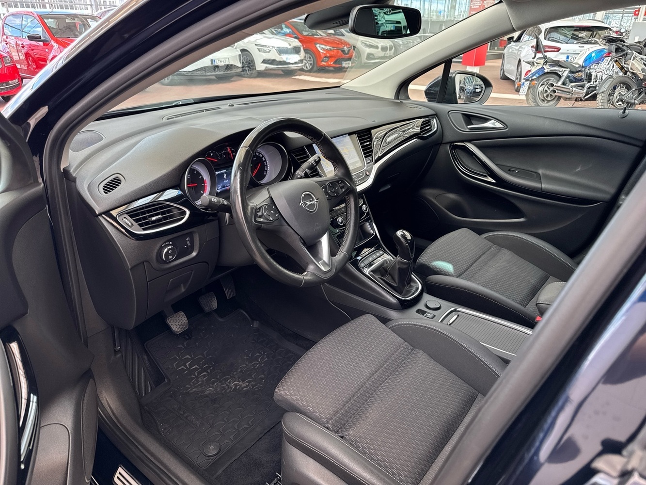 Opel Astra vaihtoauto