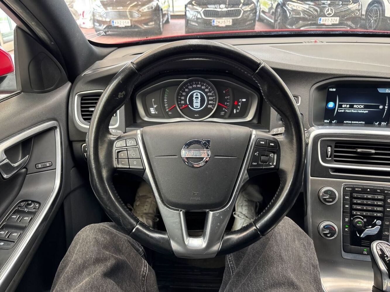 Volvo V60 vaihtoauto