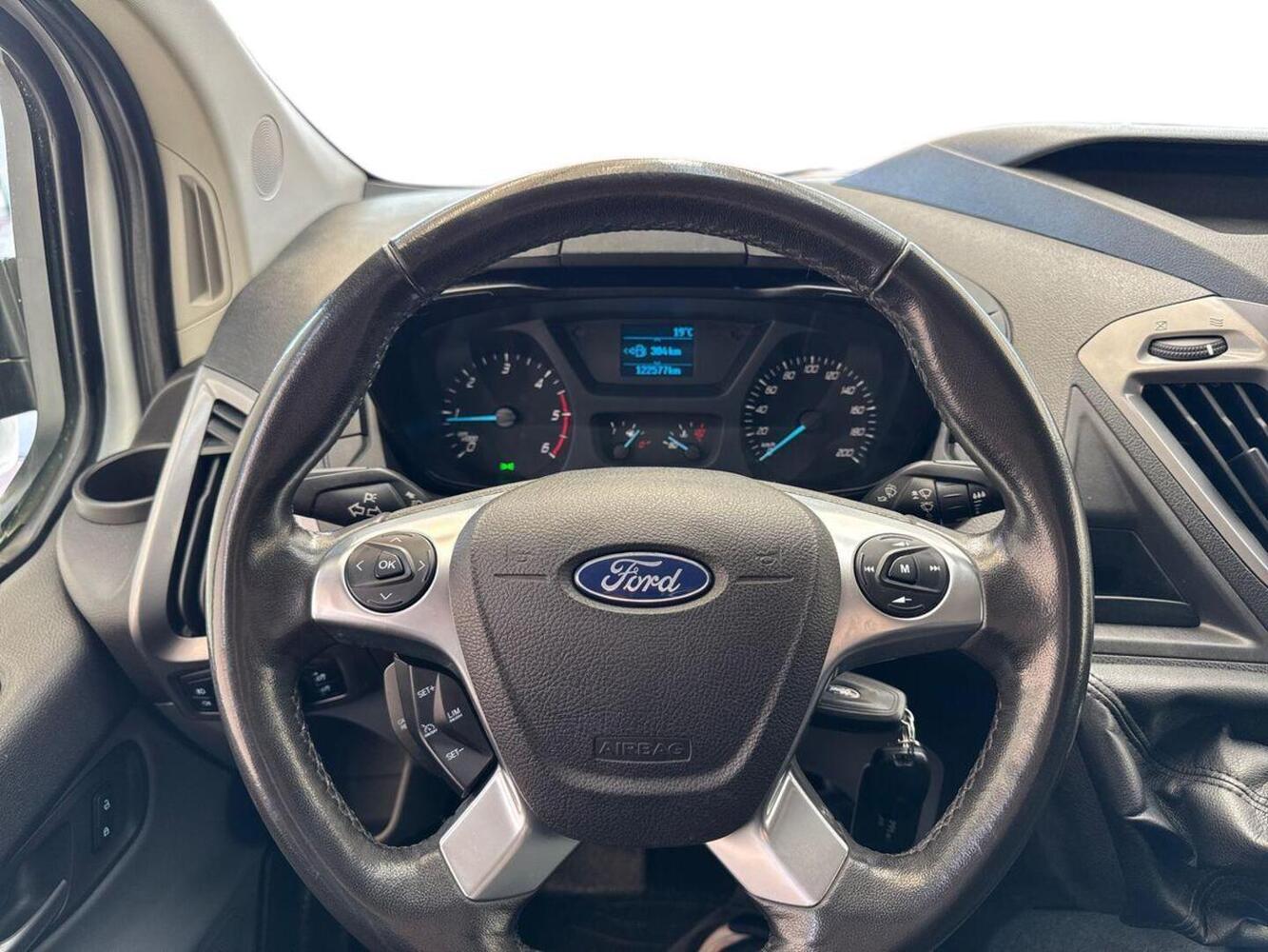 Ford Transit Custom vaihtoauto