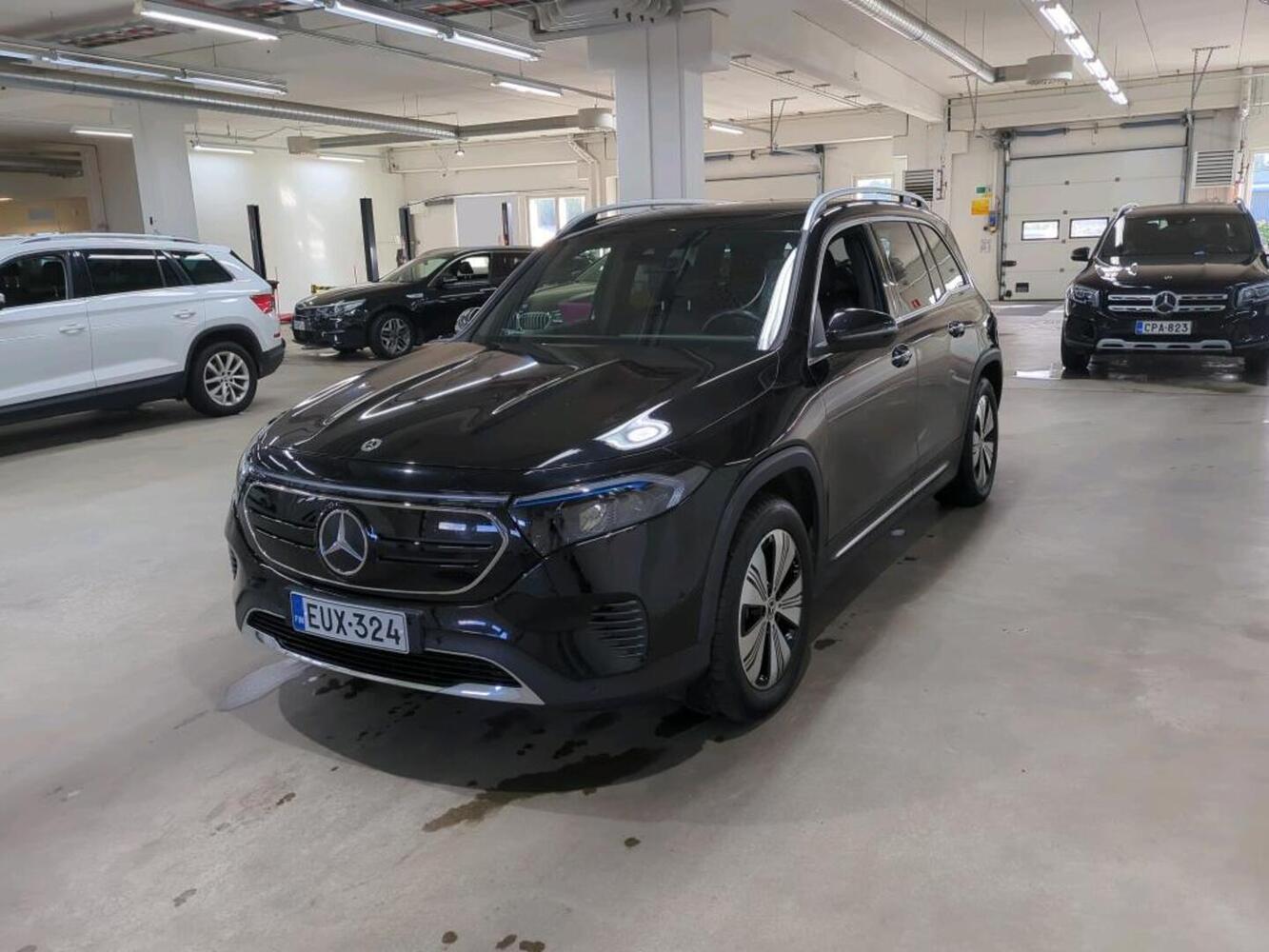Mercedes-Benz EQB vaihtoauto