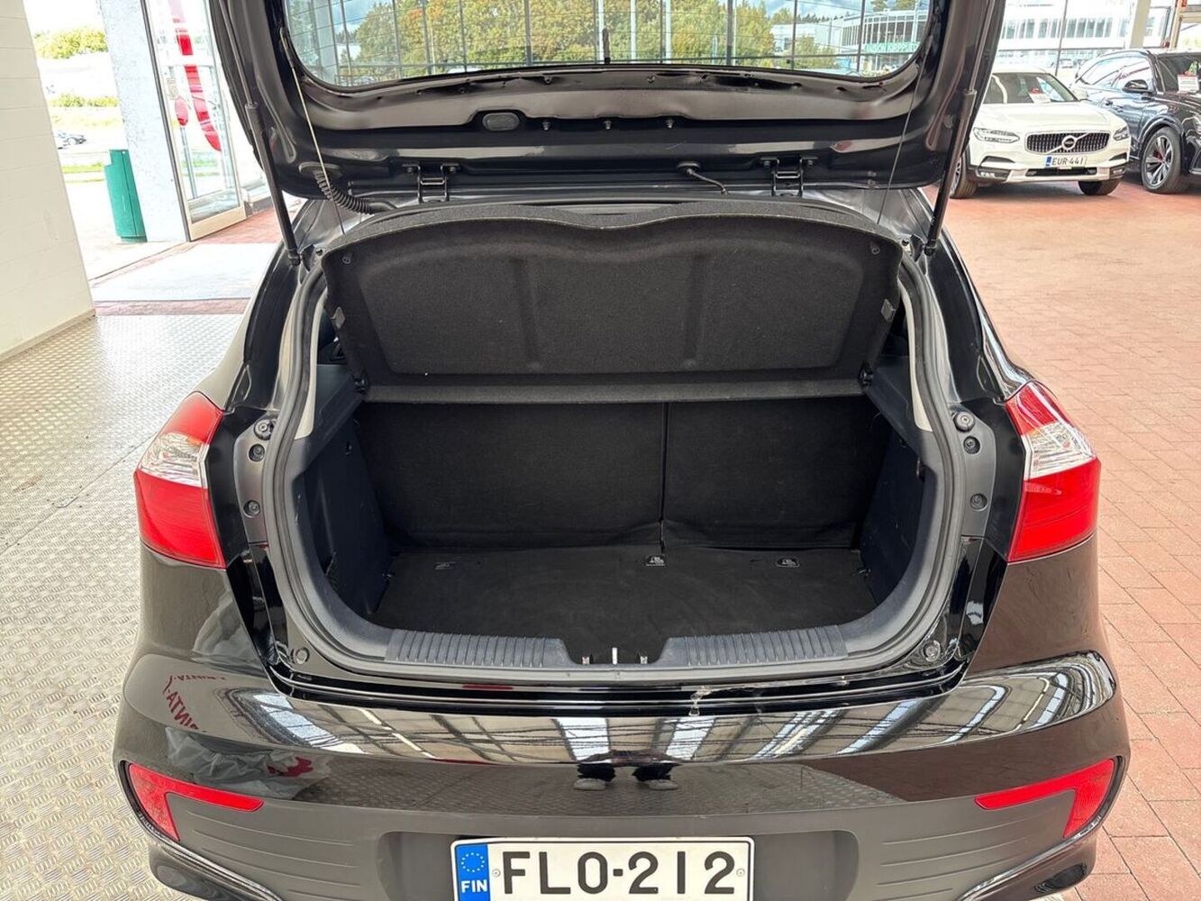 Kia Rio vaihtoauto