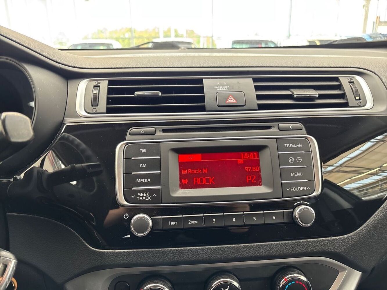 Kia Rio vaihtoauto