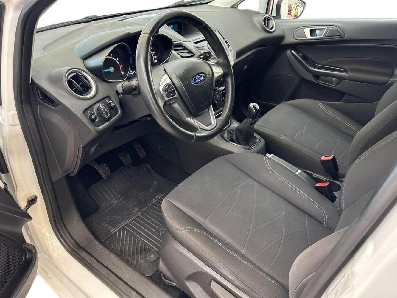 Ford Fiesta vaihtoauto