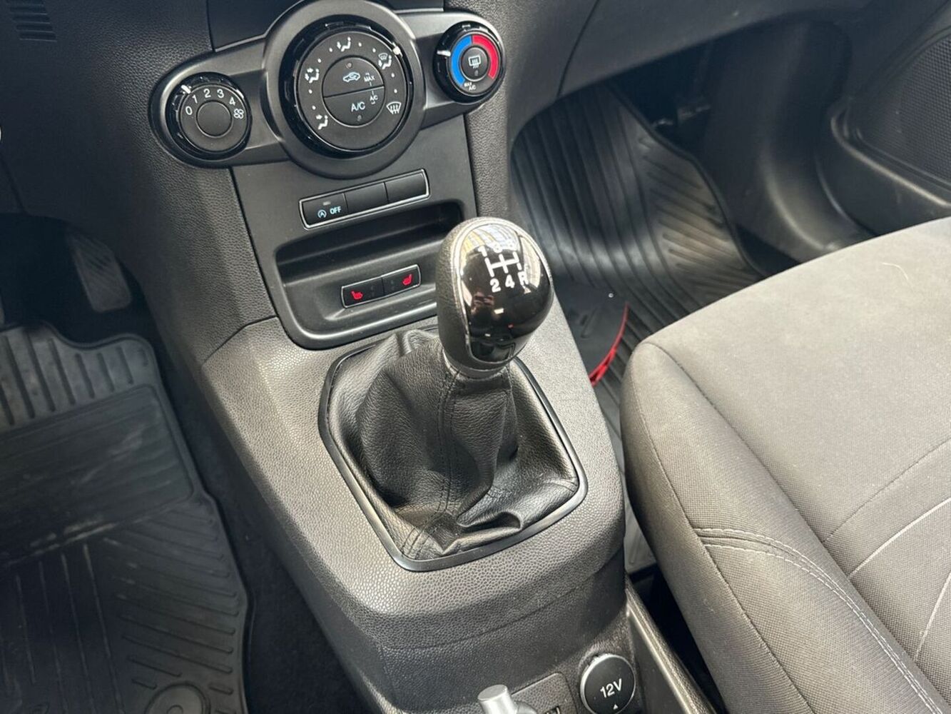 Ford Fiesta vaihtoauto