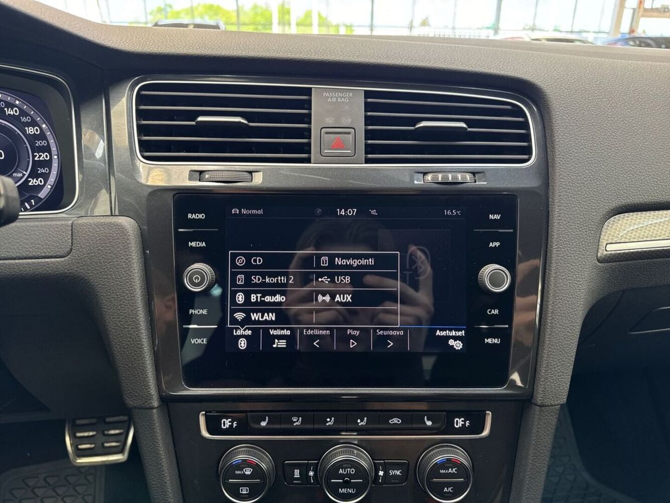 Volkswagen Golf vaihtoauto