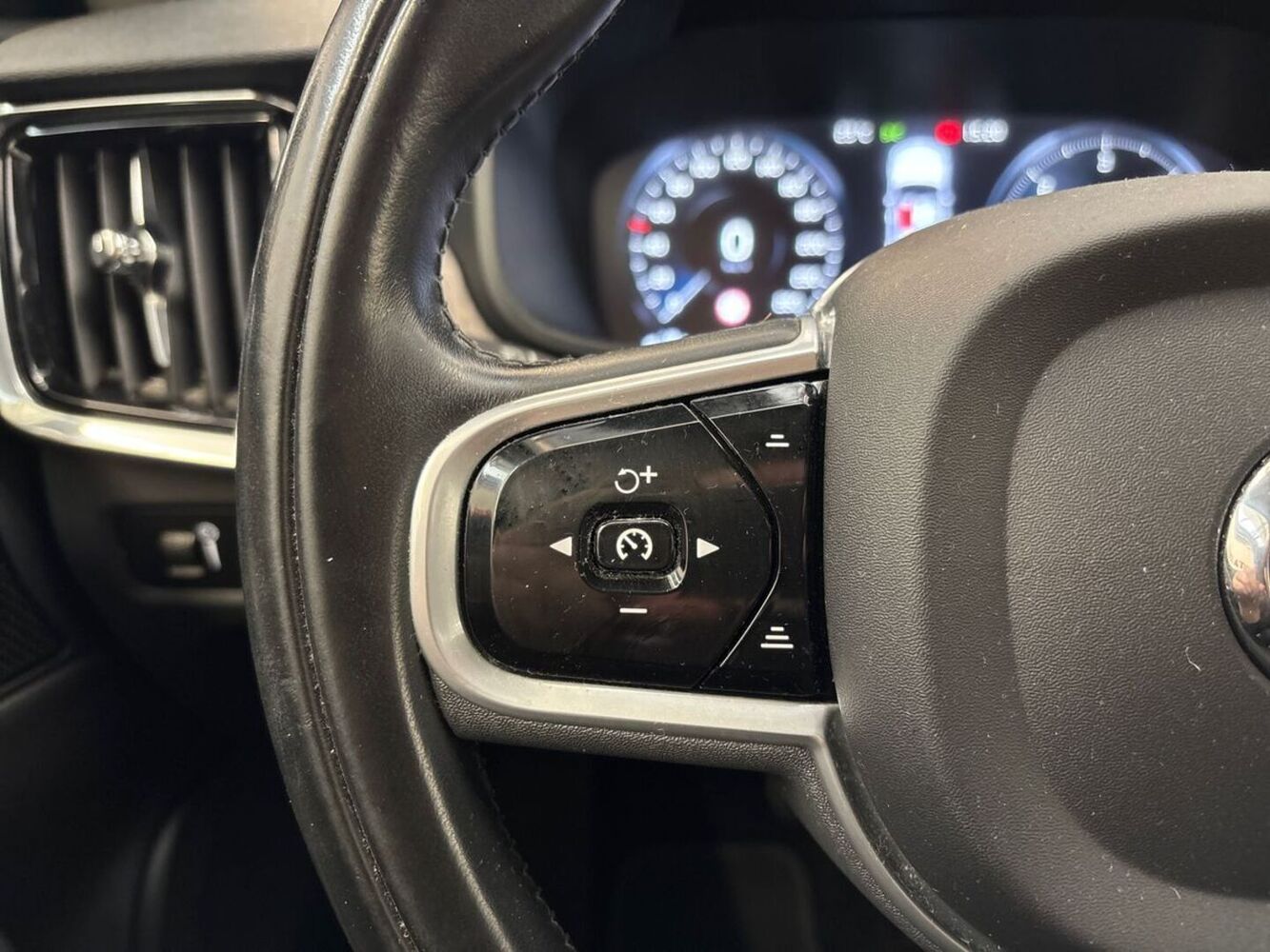 Volvo V90 Cross Country vaihtoauto