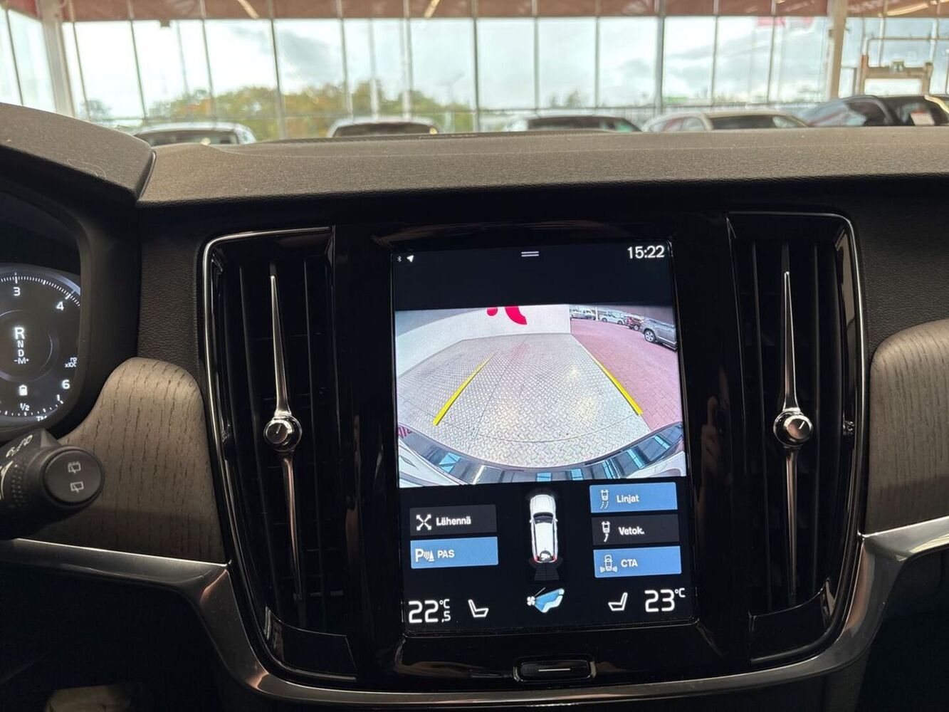 Volvo V90 Cross Country vaihtoauto