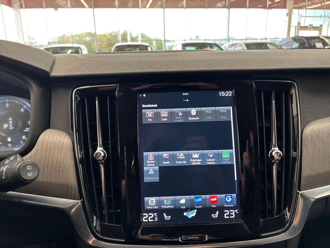 Volvo V90 Cross Country vaihtoauto