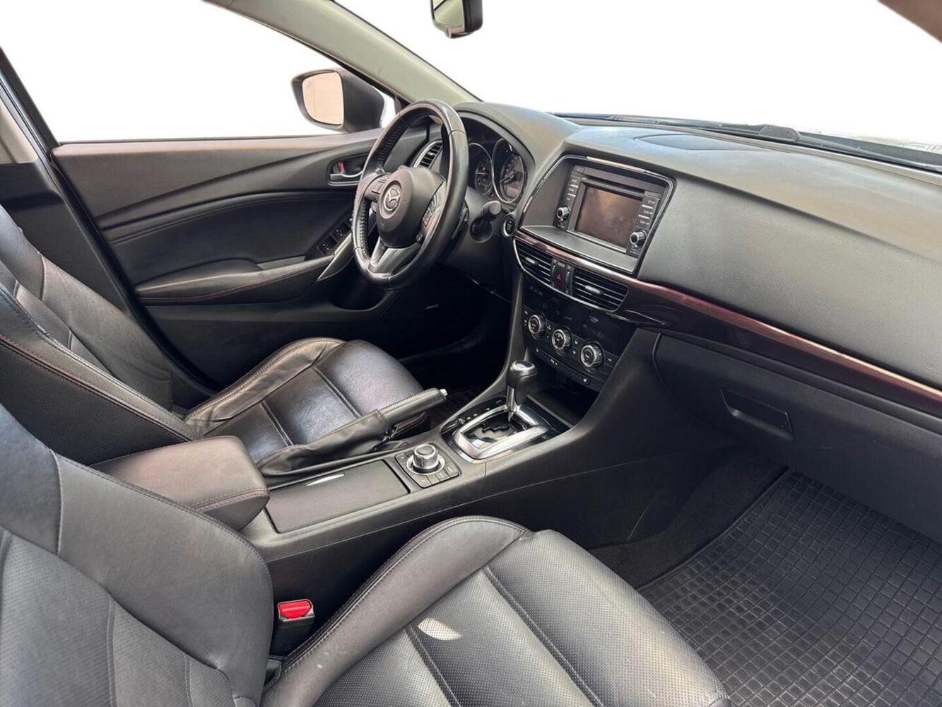 Mazda 6 vaihtoauto