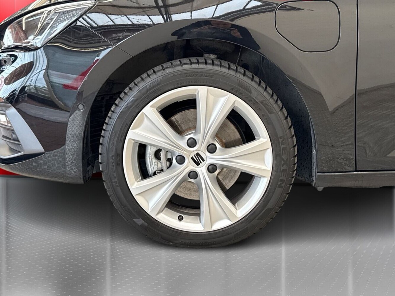 SEAT Leon Sportstourer vaihtoauto