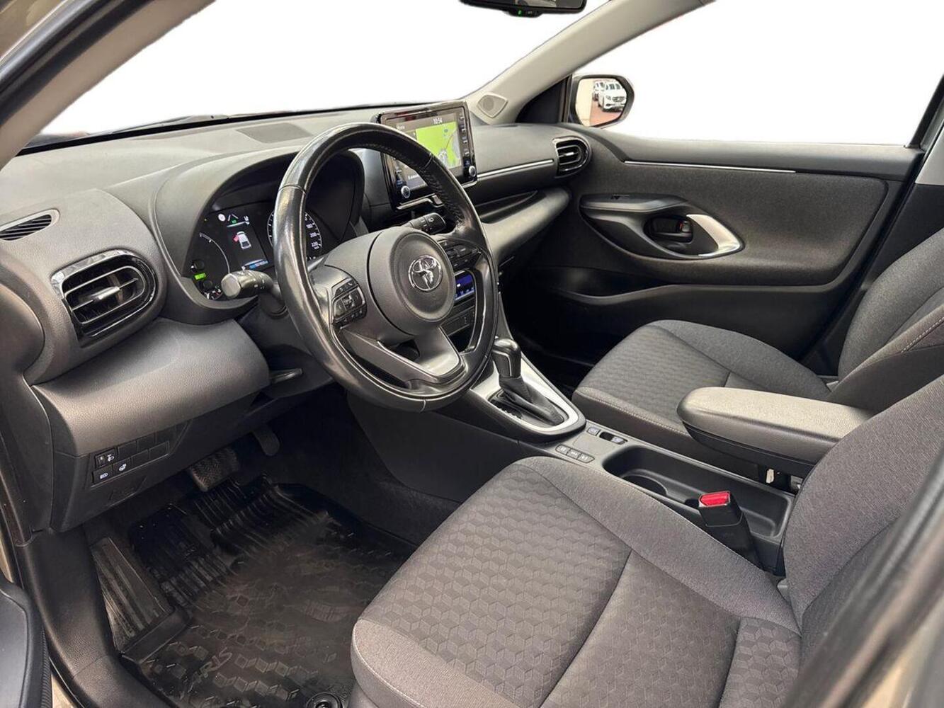 Toyota Yaris vaihtoauto