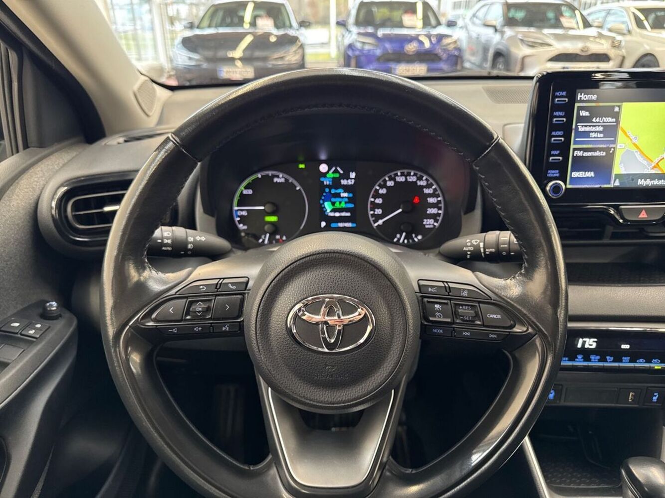 Toyota Yaris vaihtoauto