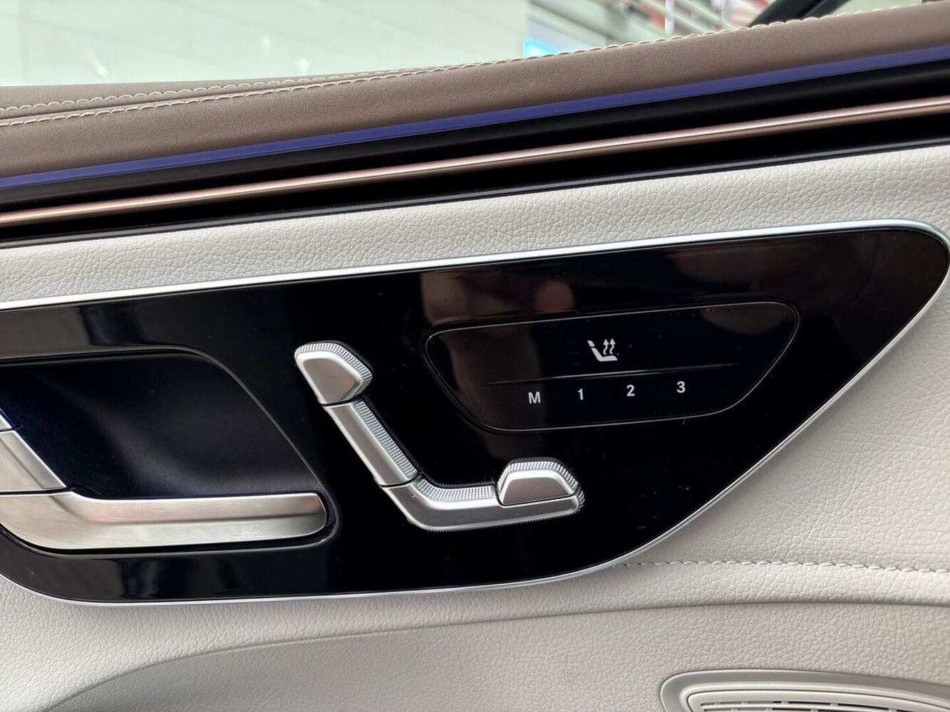 Mercedes-Benz EQE vaihtoauto