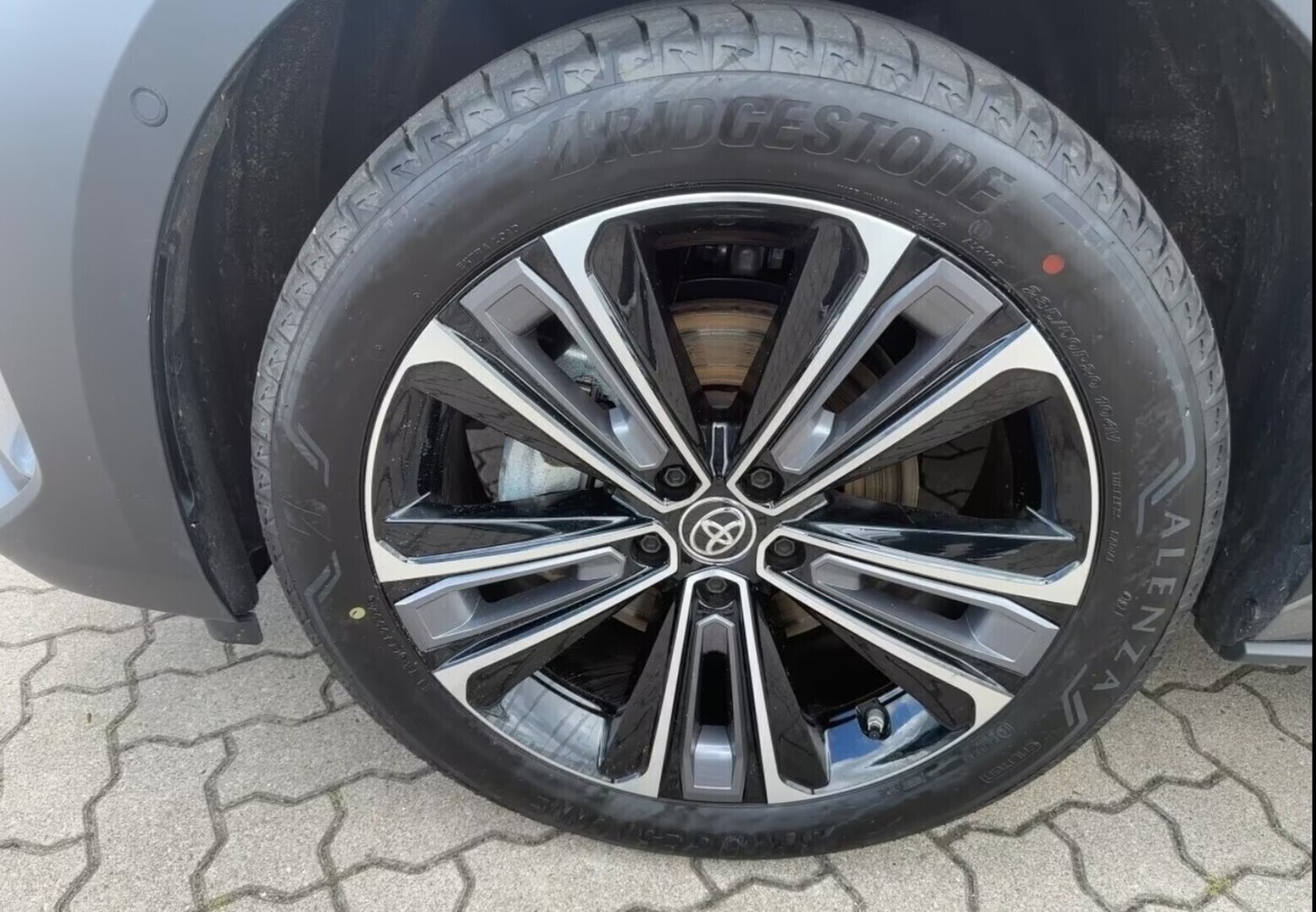 Toyota bZ4X vaihtoauto