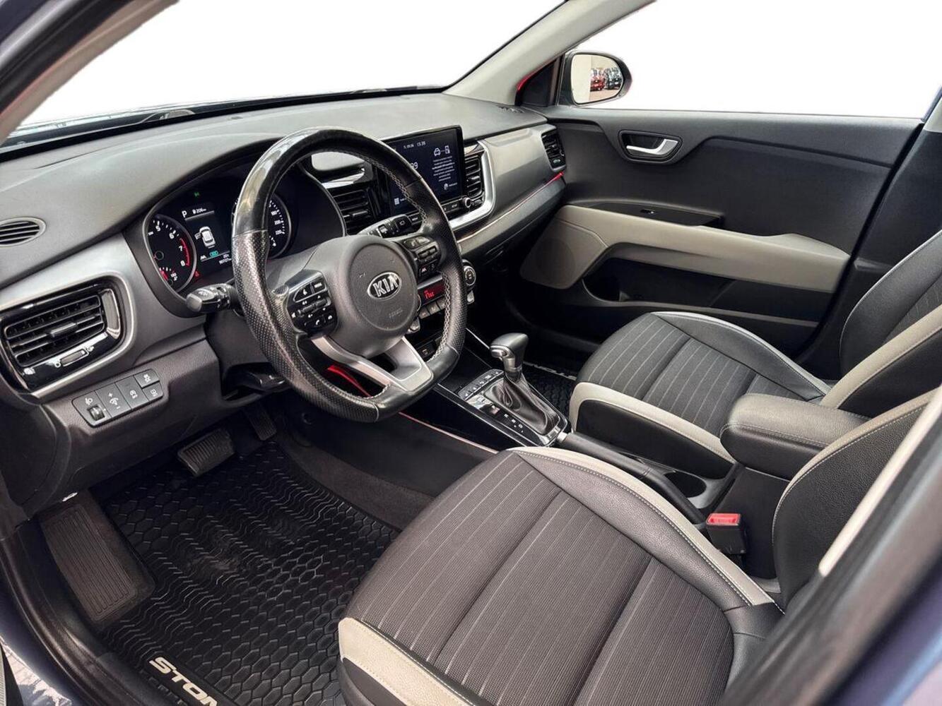 Kia Stonic vaihtoauto
