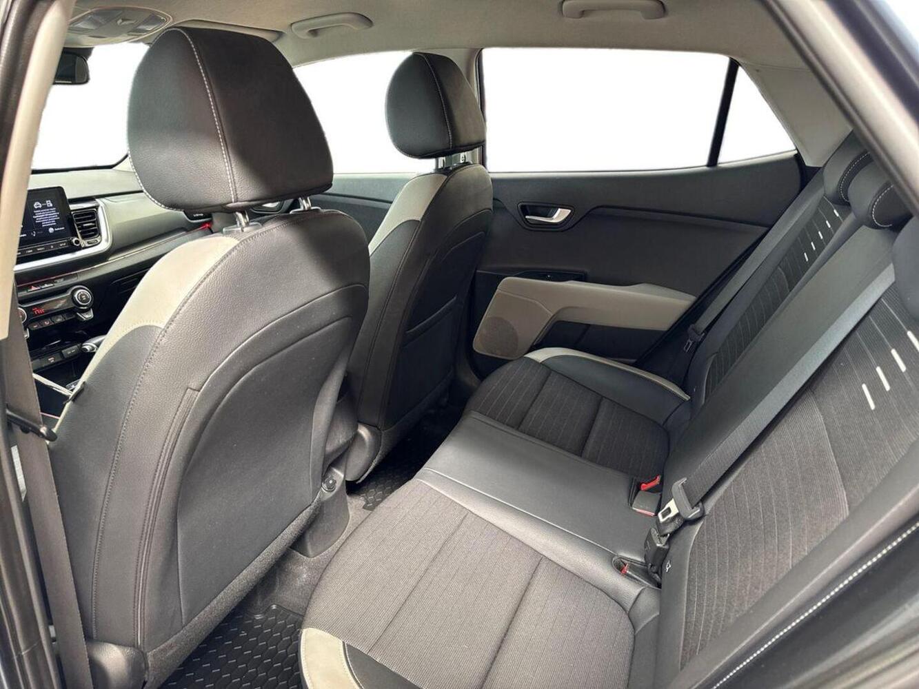 Kia Stonic vaihtoauto