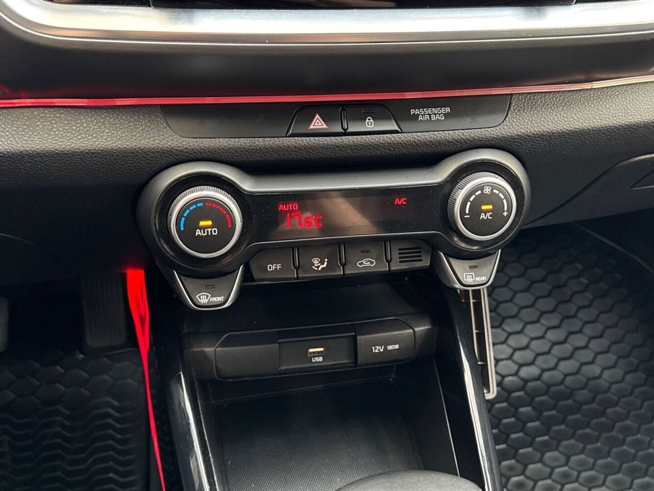 Kia Stonic vaihtoauto