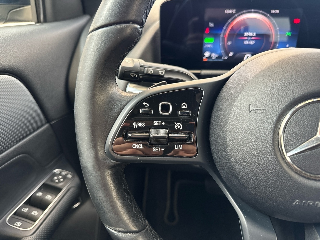 Mercedes-Benz GLA vaihtoauto
