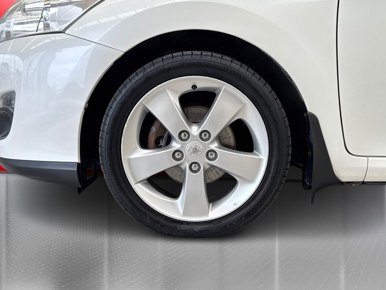 Toyota Auris vaihtoauto
