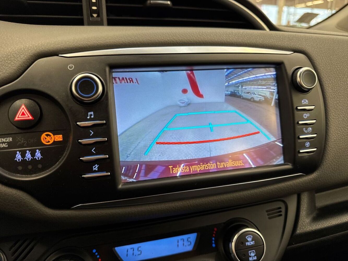 Toyota Yaris vaihtoauto