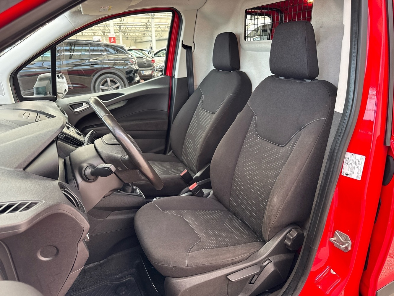 Ford Transit Courier vaihtoauto