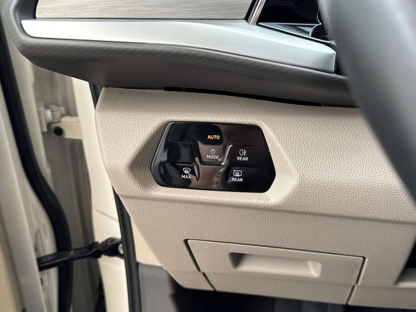 Volkswagen Multivan vaihtoauto
