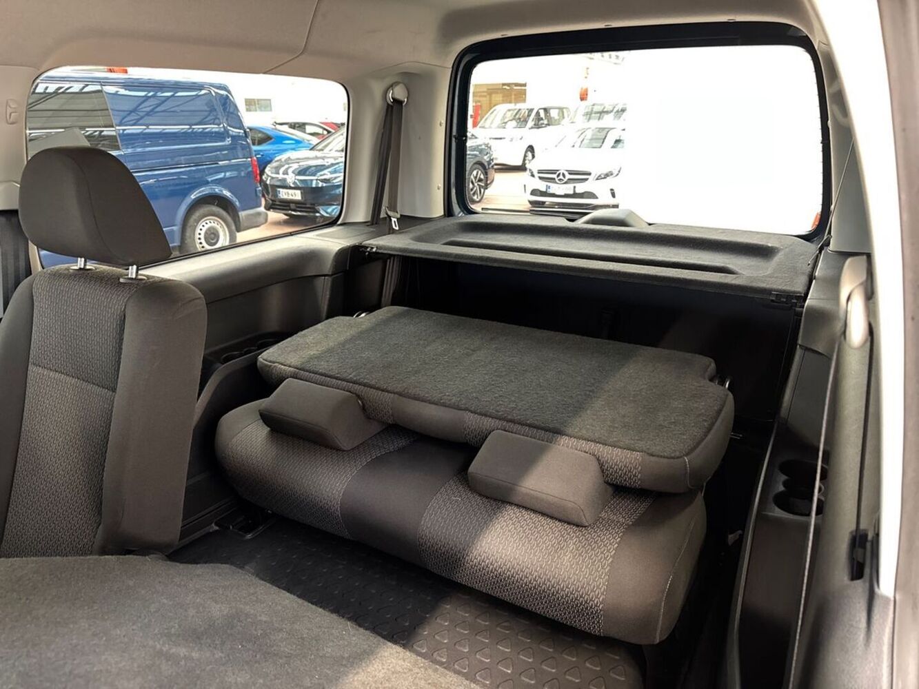 Volkswagen Caddy Maxi vaihtoauto