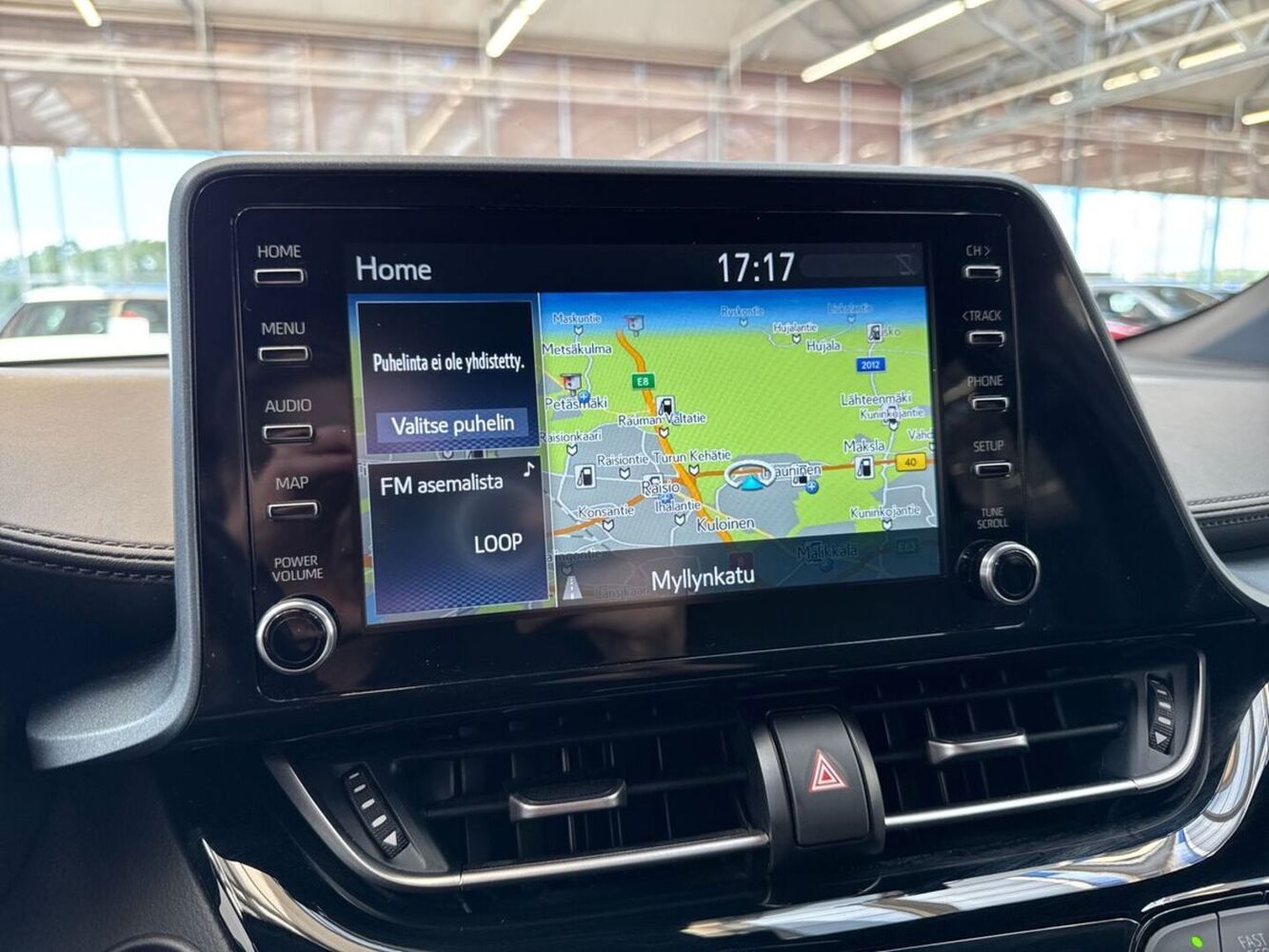 Toyota C-HR vaihtoauto
