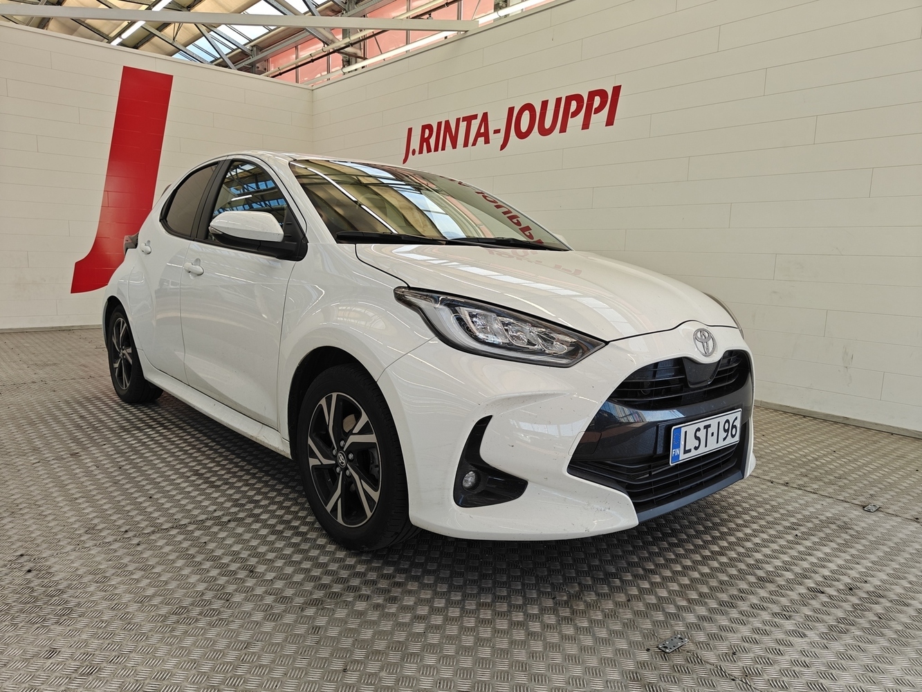 Toyota Yaris vaihtoauto