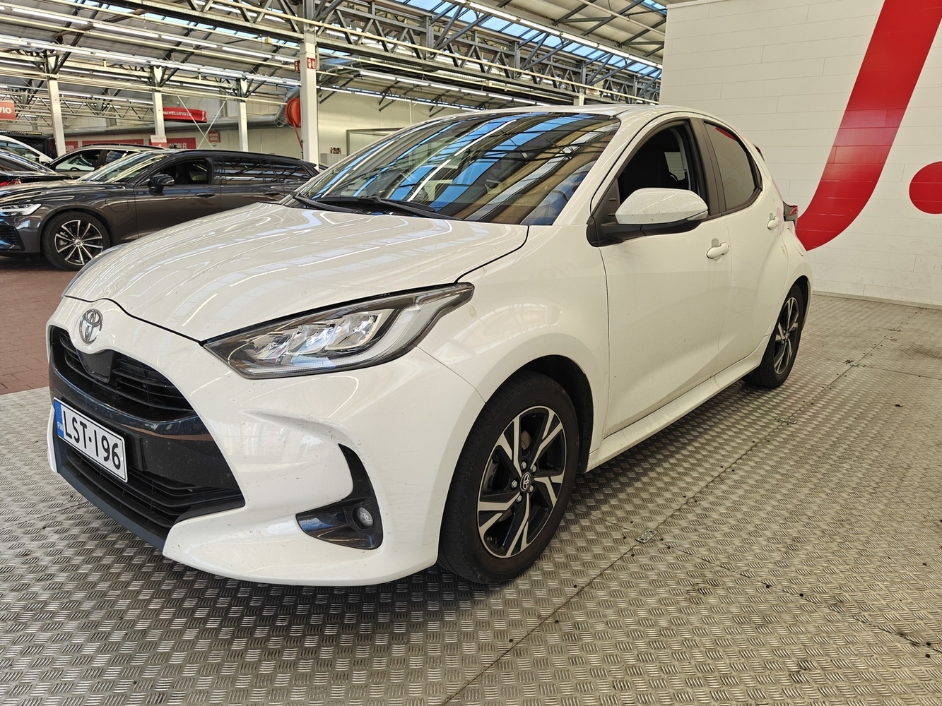 Toyota Yaris vaihtoauto