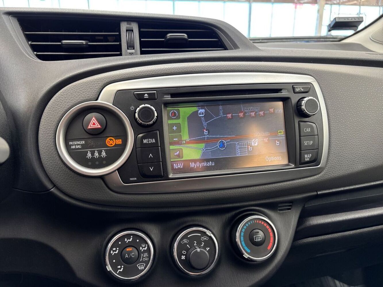 Toyota Yaris vaihtoauto
