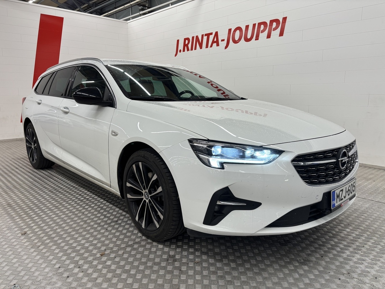 Opel Insignia vaihtoauto