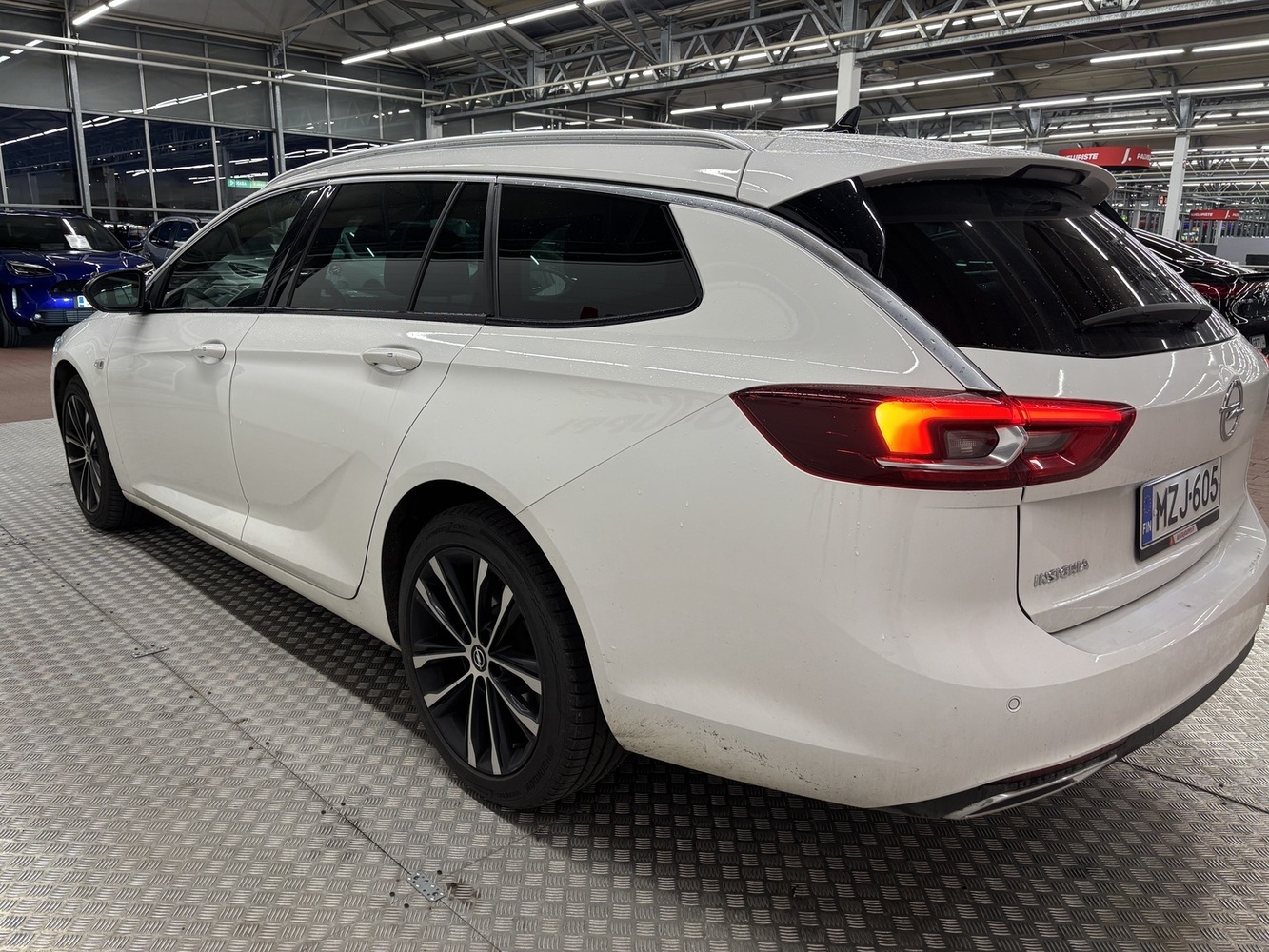 Opel Insignia vaihtoauto
