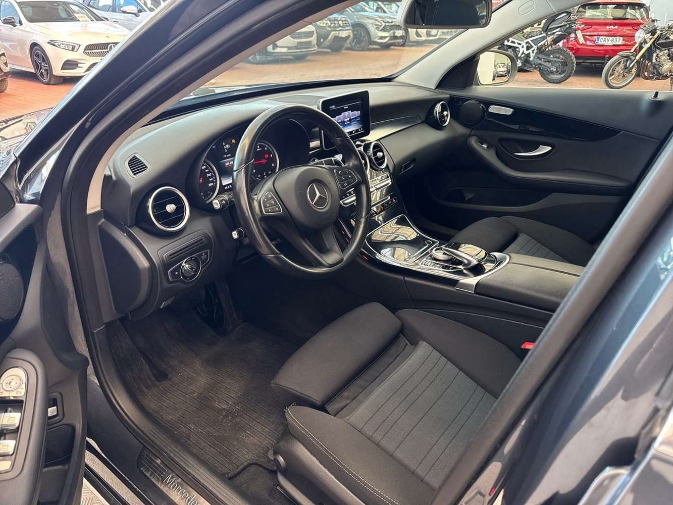 Mercedes-Benz C vaihtoauto