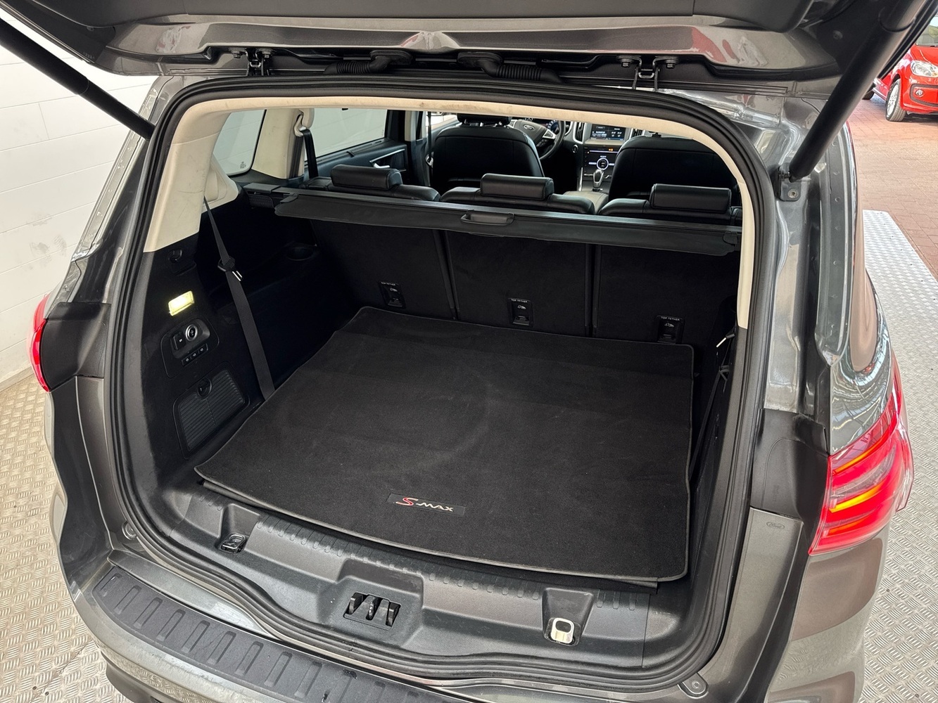 Ford S-MAX vaihtoauto