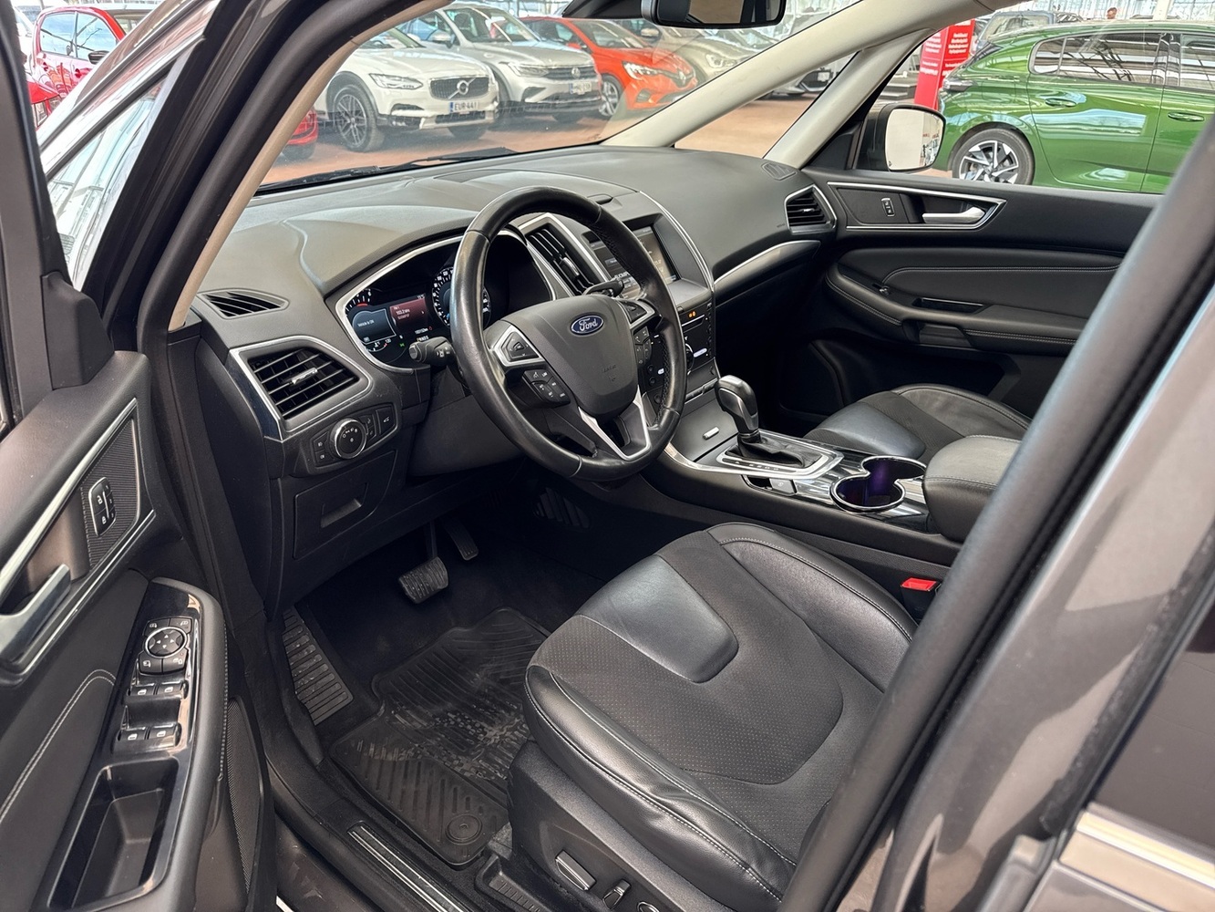 Ford S-MAX vaihtoauto