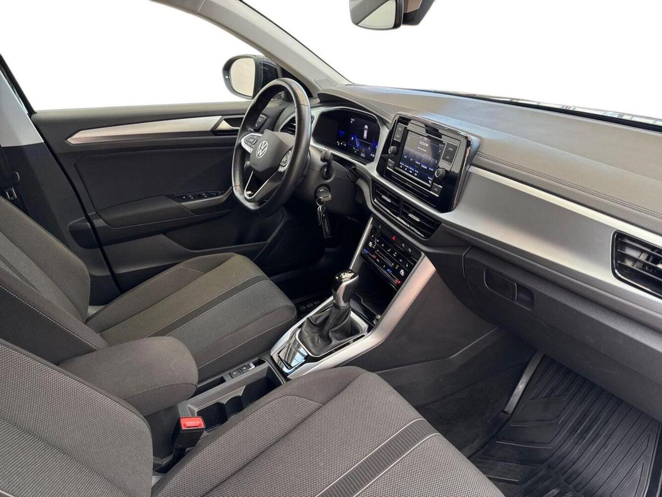 Volkswagen T-Roc vaihtoauto