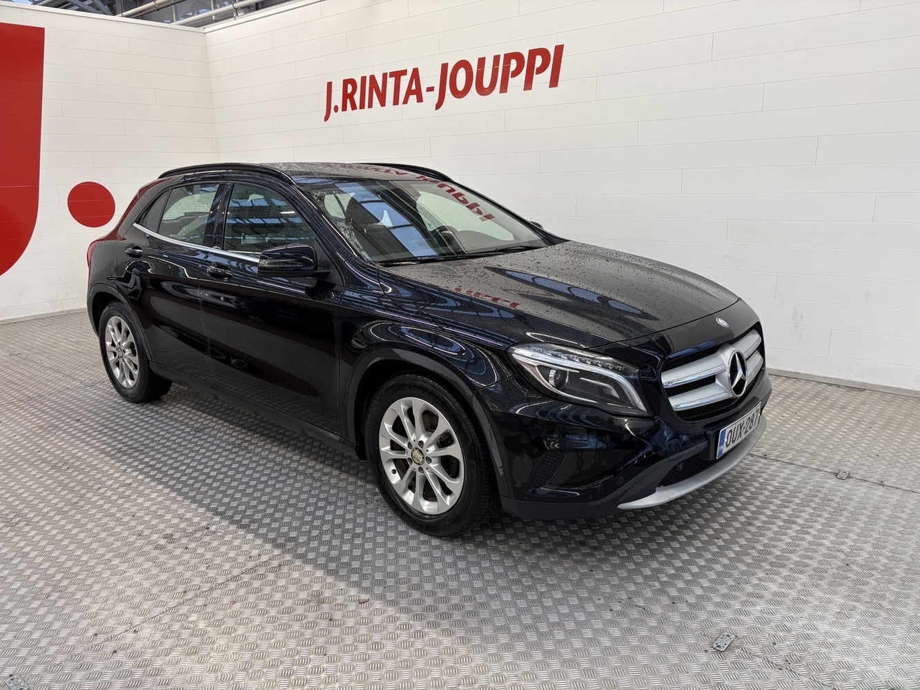 Mercedes-Benz GLA vaihtoauto
