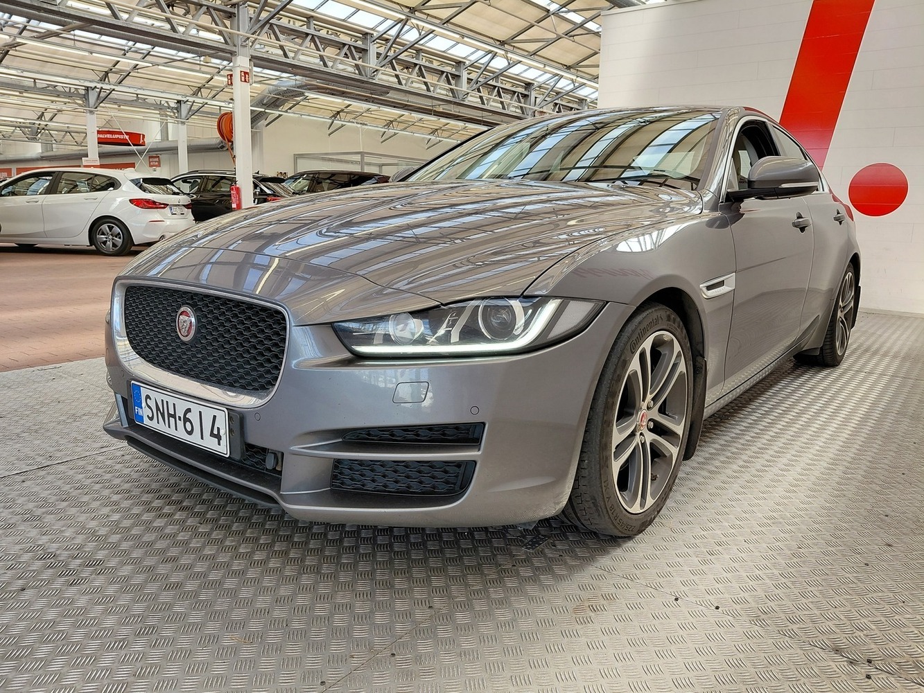 Jaguar XE vaihtoauto