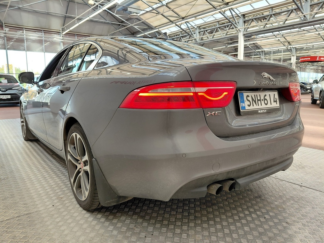 Jaguar XE vaihtoauto