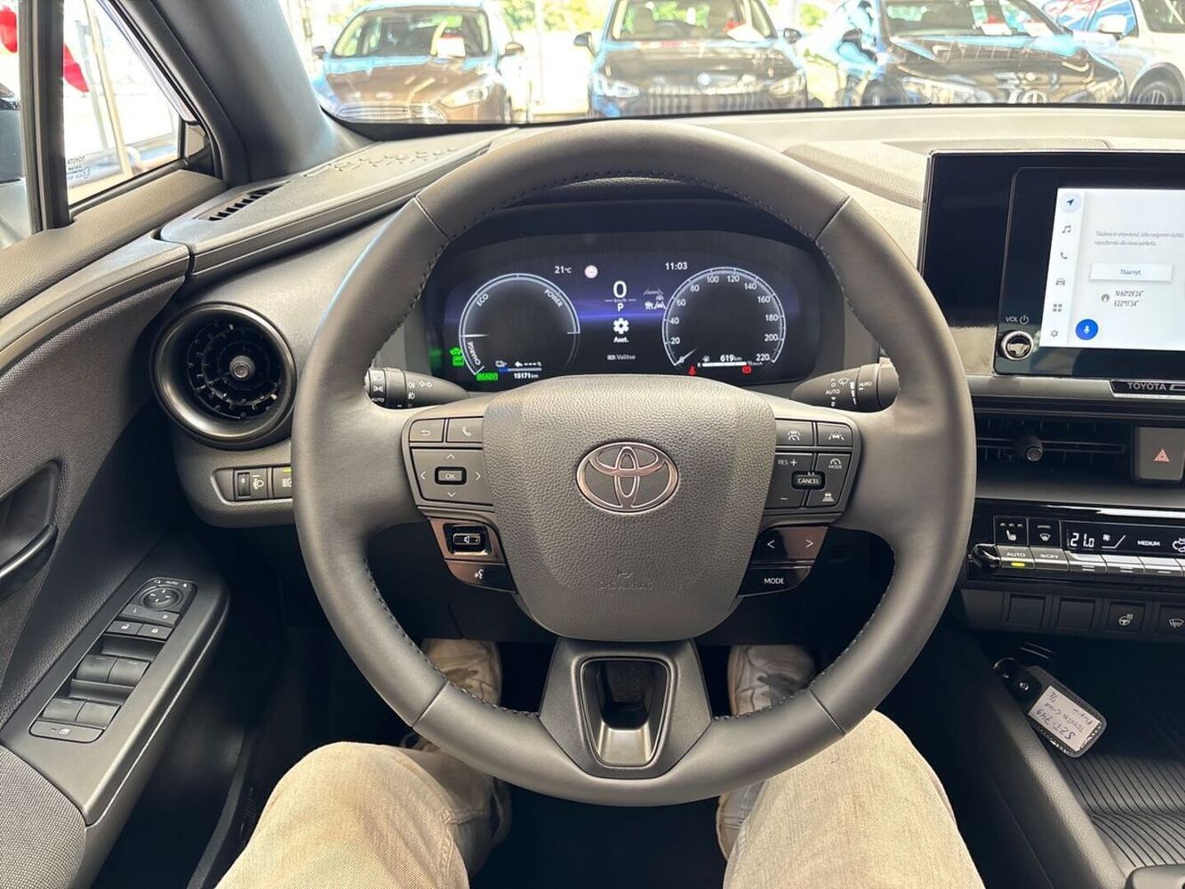 Toyota C-HR vaihtoauto