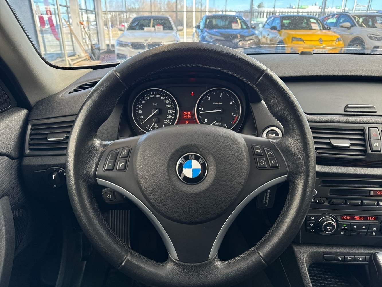 BMW X1 vaihtoauto