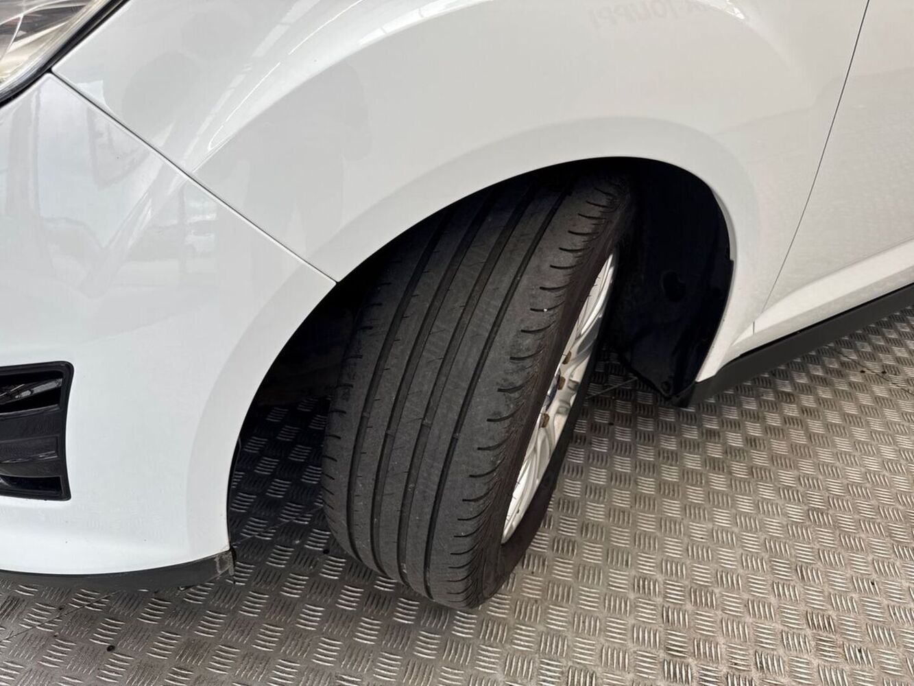 Ford C-MAX vaihtoauto
