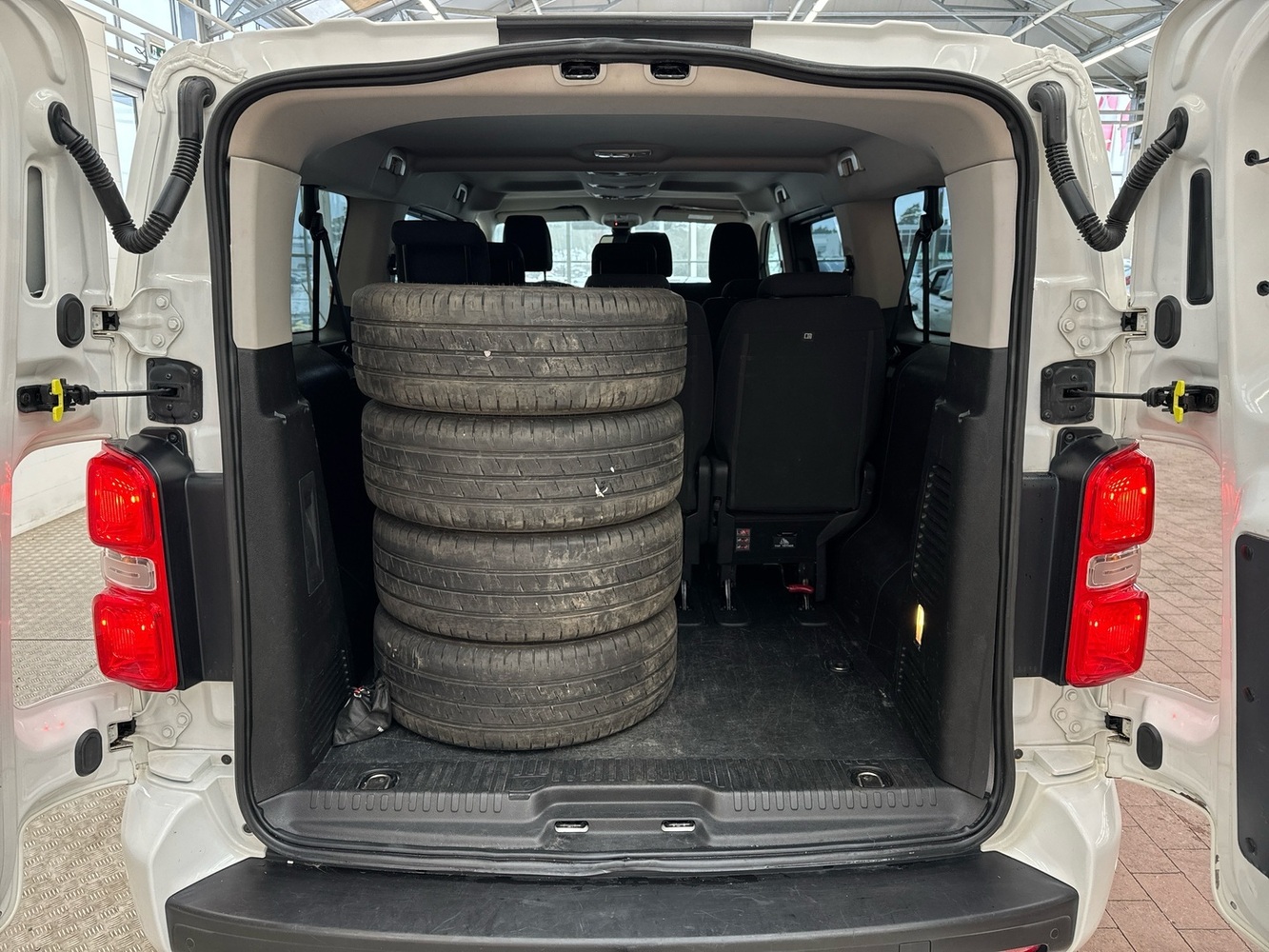Toyota Proace Verso vaihtoauto