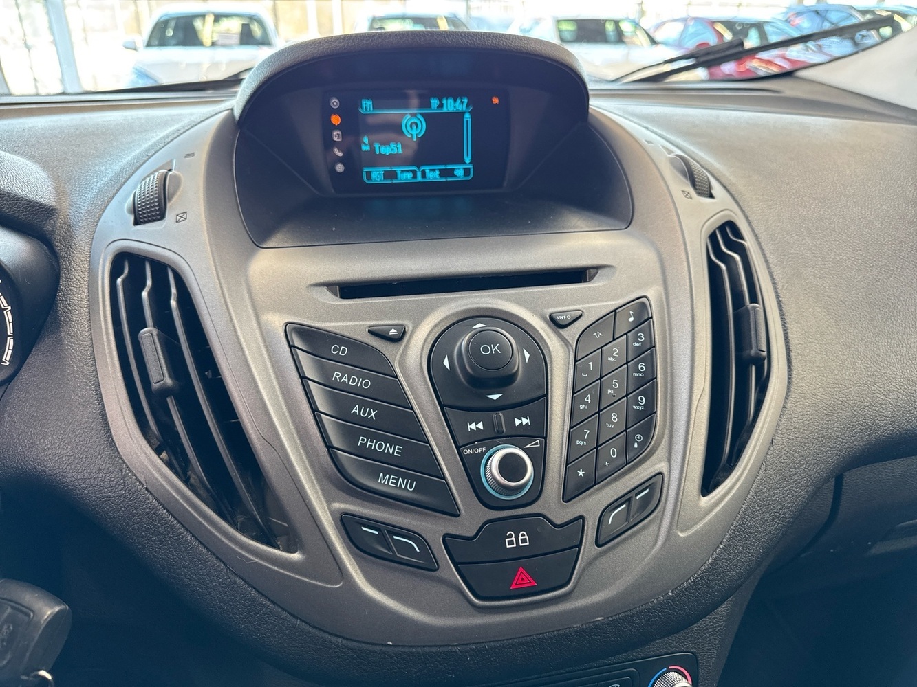 Ford Transit Courier vaihtoauto