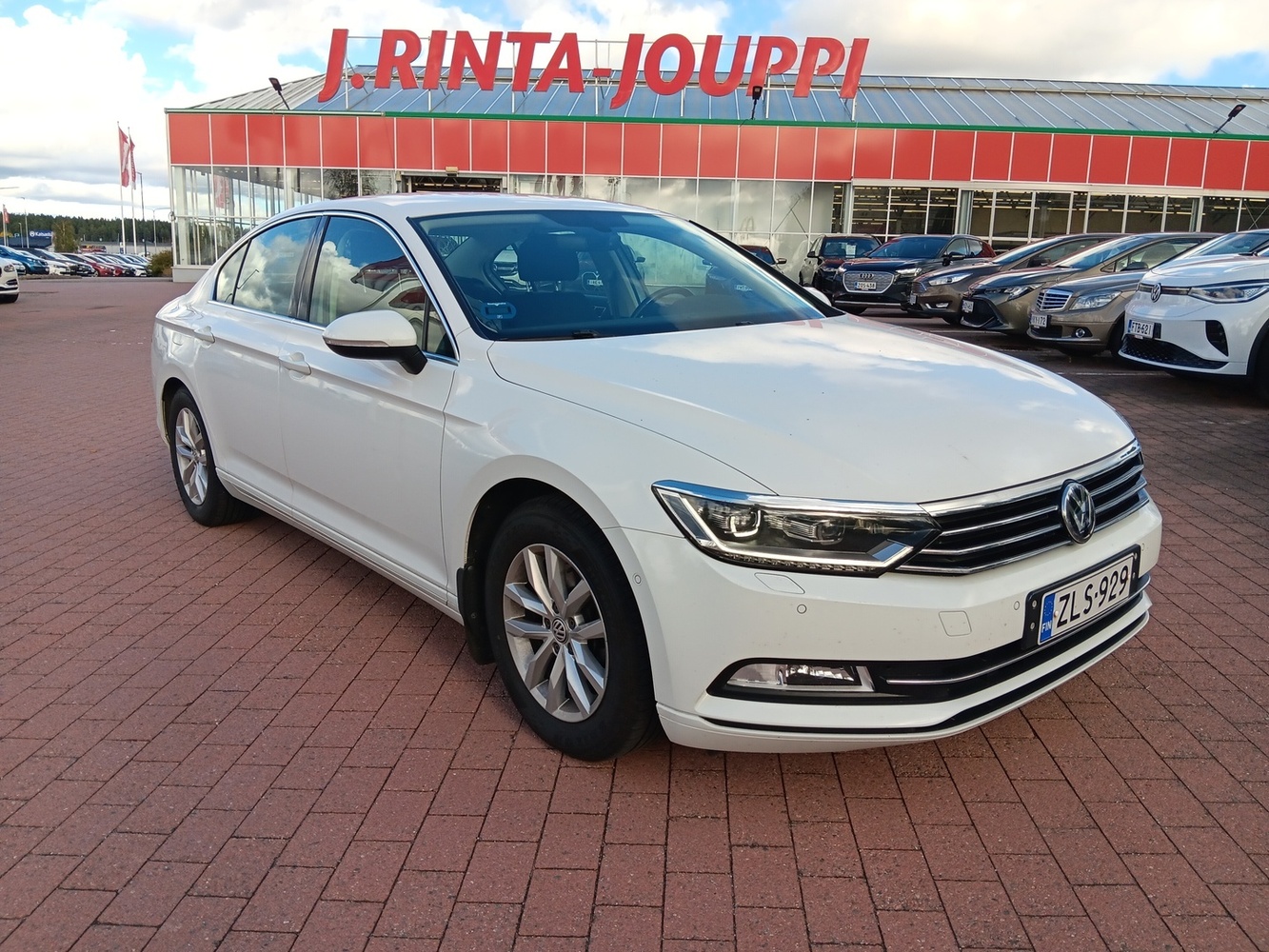 Volkswagen Passat vaihtoauto