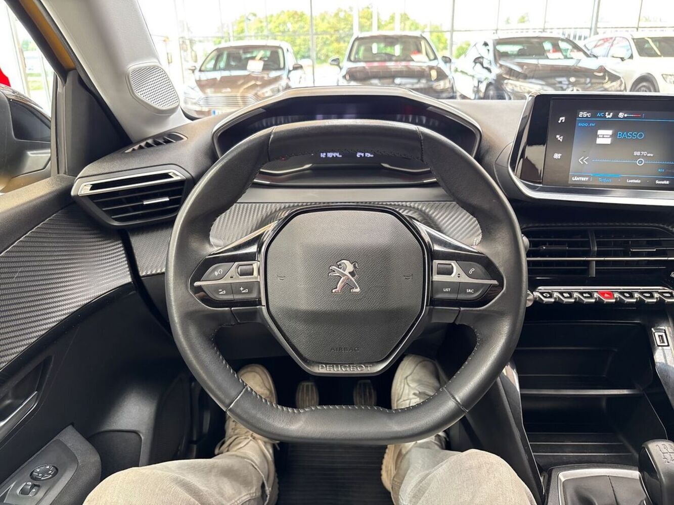 Peugeot 208 vaihtoauto